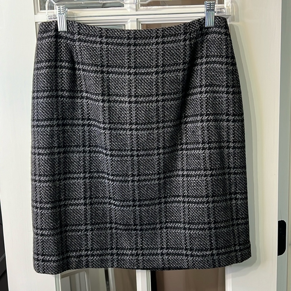 EDDIE BAUER Black & Grey Wool Blend Plaid Skirt Size 8